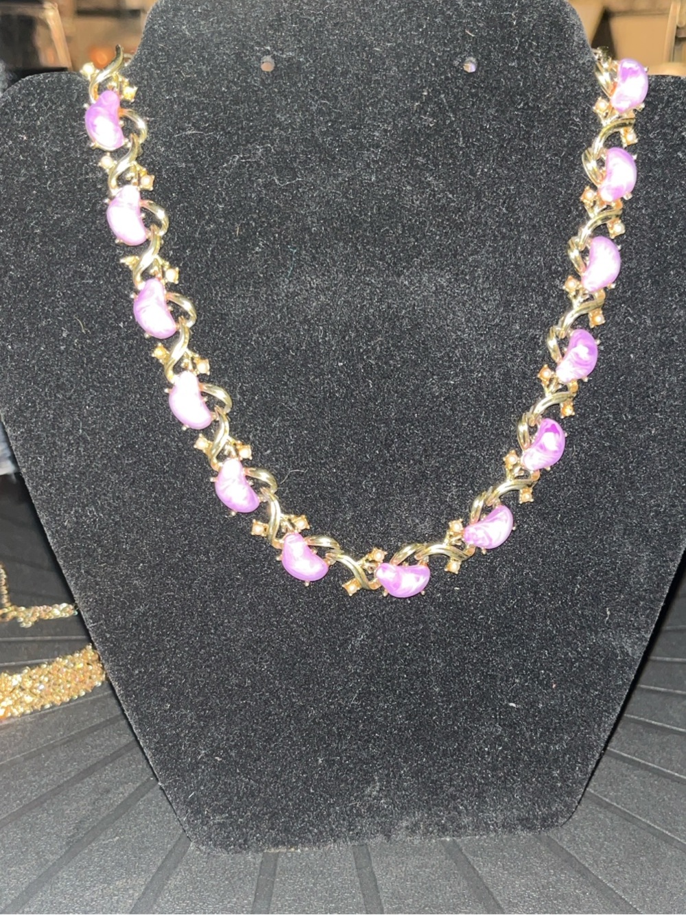 Vintage Signed Coro Lavender Thermoset Leaf Necklace Gold Tone Mid-Century